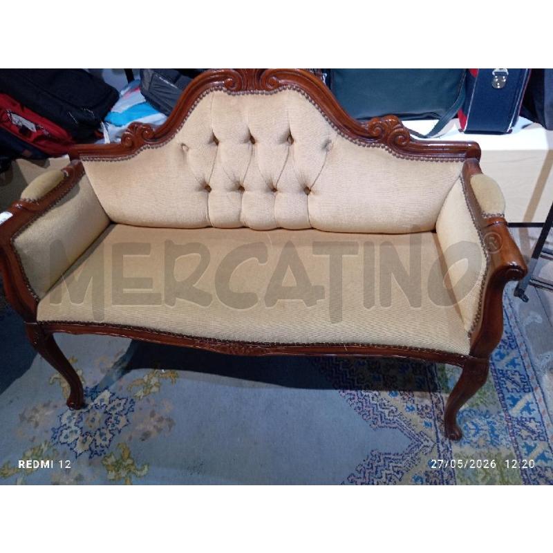 DIVANETTO VELLUTO BEIGE | Mercatino dell'Usato Catania stazione centrale 2