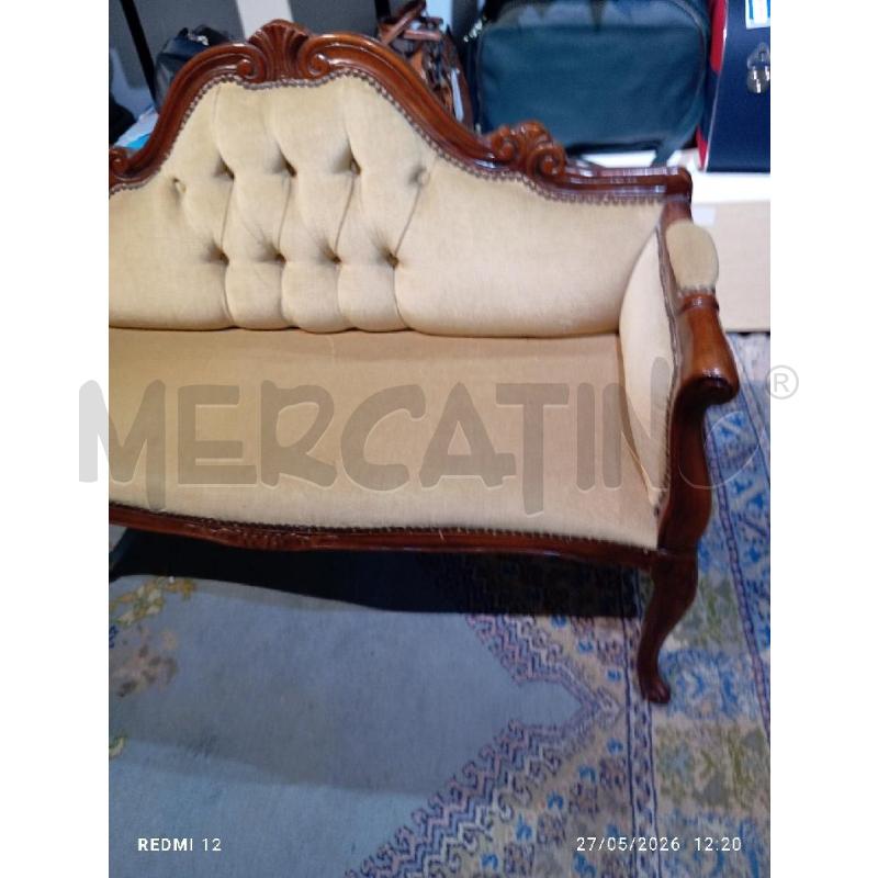 DIVANETTO VELLUTO BEIGE | Mercatino dell'Usato Catania stazione centrale 3