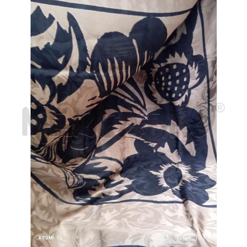 FOULARD GUY LAROCHE PARIS NERO E DORATO  | Mercatino dell'Usato Catania stazione centrale 3