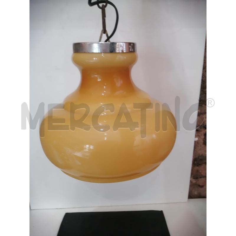 LAMPADARIO ANNI 70 IN VETRO OPALE | Mercatino dell'Usato Catania stazione centrale 1
