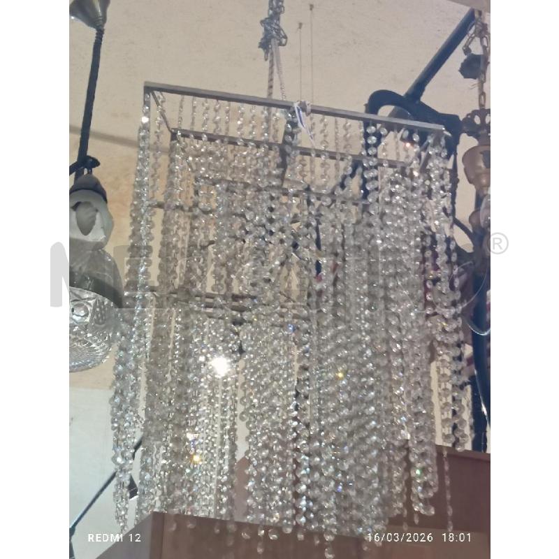 LAMPADARIO A GOCCE SWAROVSKI  | Mercatino dell'Usato Catania stazione centrale 1