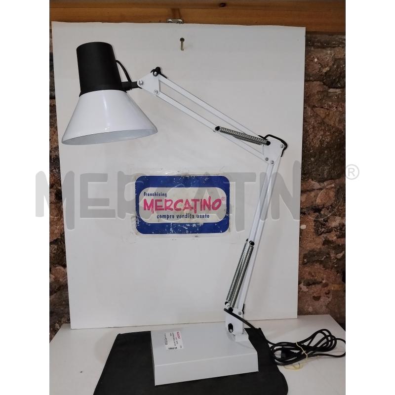 LAMPADA BIANCA DA SCRIVANIA | Mercatino dell'Usato Catania stazione centrale 2