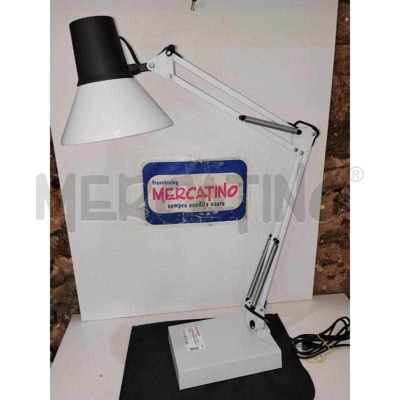 LAMPADA BIANCA DA SCRIVANIA | Mercatino dell'Usato Catania stazione centrale 3
