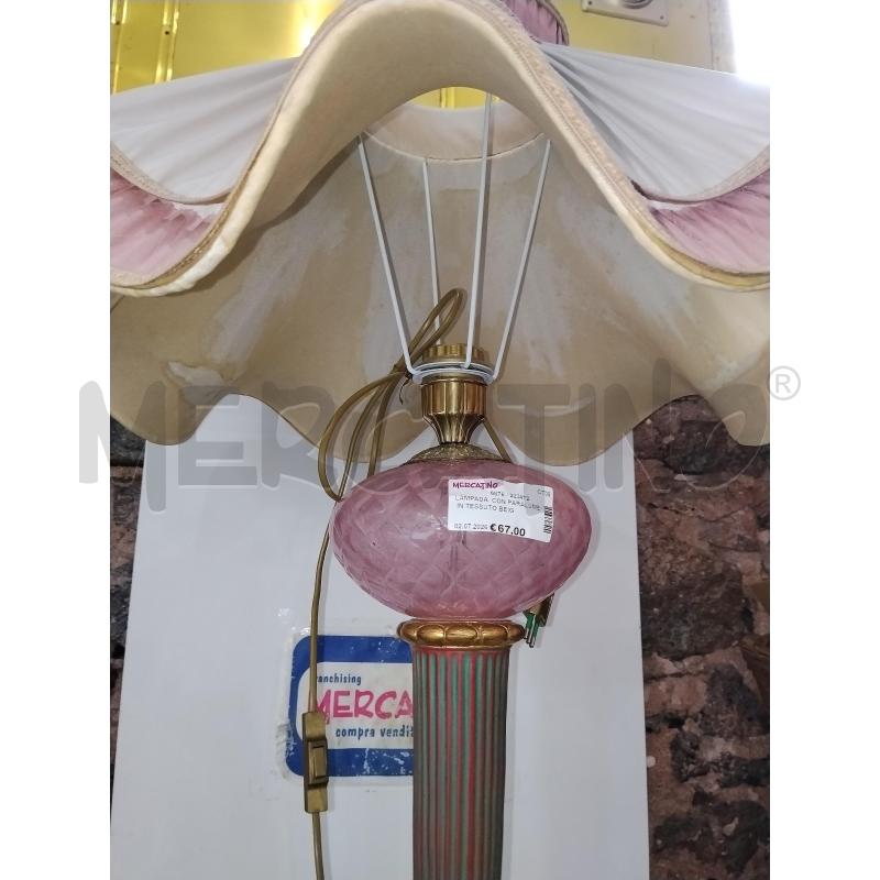 LAMPADA  CON PARALUME IN TESSUTO BEIGE E ROSA ANTICO | Mercatino dell'Usato Catania stazione centrale 4