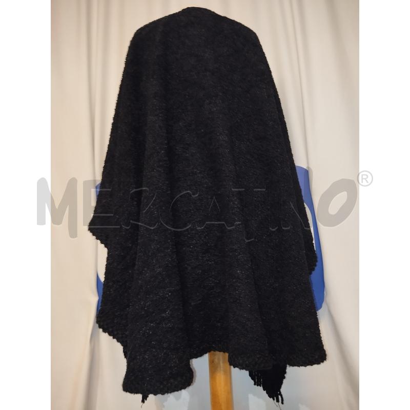MANTELLA DONNA NERA  | Mercatino dell'Usato Catania stazione centrale 3