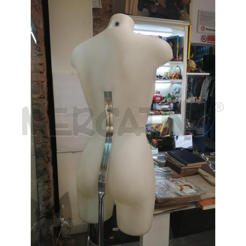 MEZZO BUSTO DONNA | Mercatino dell'Usato Catania stazione centrale 2