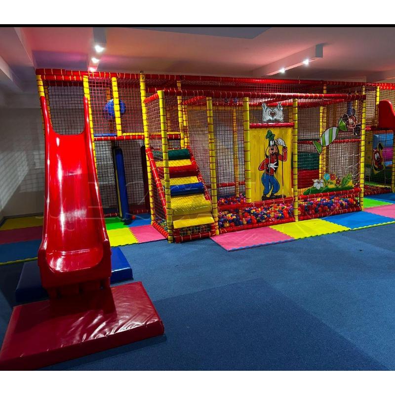 OGGETTO PLAYGROUND CON 2 SCIVOLI MIS.7.5 X2.5X2.5 | Mercatino dell'Usato Catania stazione centrale 2