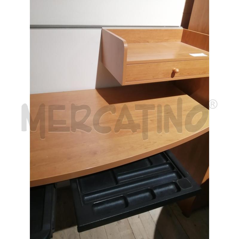 PARETE ATTREZZATA  | Mercatino dell'Usato Catania stazione centrale 5
