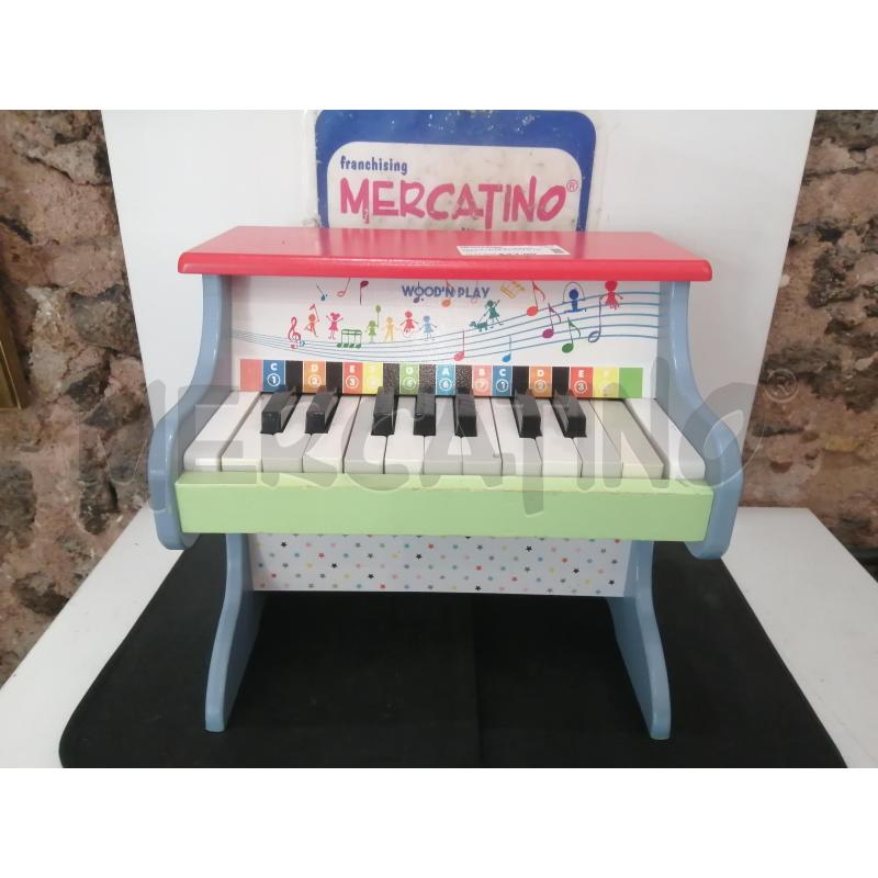 PIANOFORTE PICCOLO LEGNO | Mercatino dell'Usato Catania stazione centrale 1