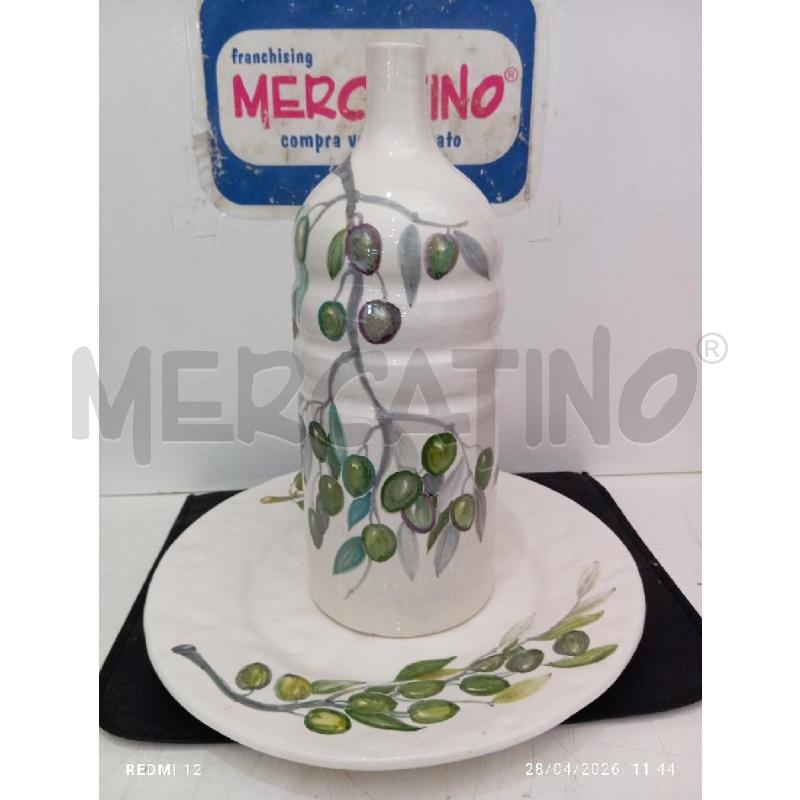 PIATTO  CON BOTTIGLIA CERAMICA OLIVE | Mercatino dell'Usato Catania stazione centrale 2