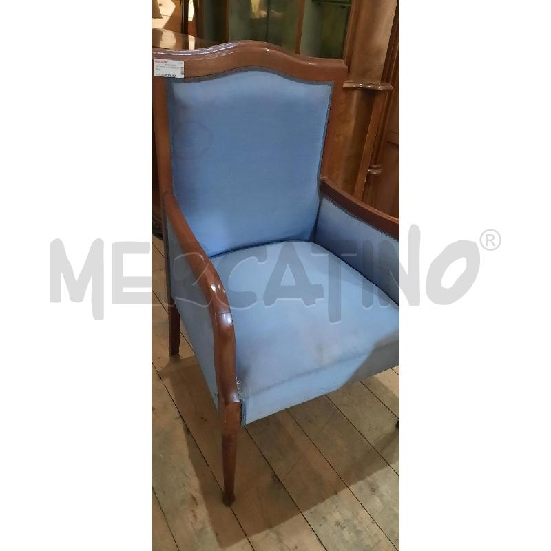 POLTRONA  CON TESSUTO BLU | Mercatino dell'Usato Catania stazione centrale 1