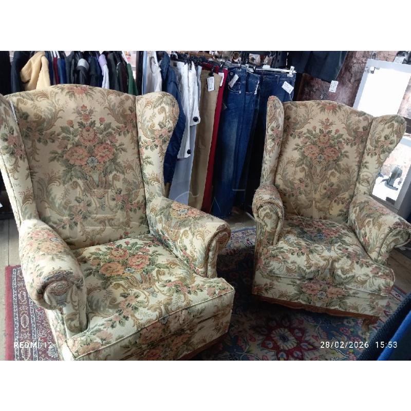 POLTRONCINE COPPIA VINTAGE  | Mercatino dell'Usato Catania stazione centrale 1