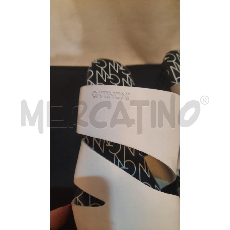SCARPE DONNA GATTINONI BIANCA E NERA | Mercatino dell'Usato Catania stazione centrale 2