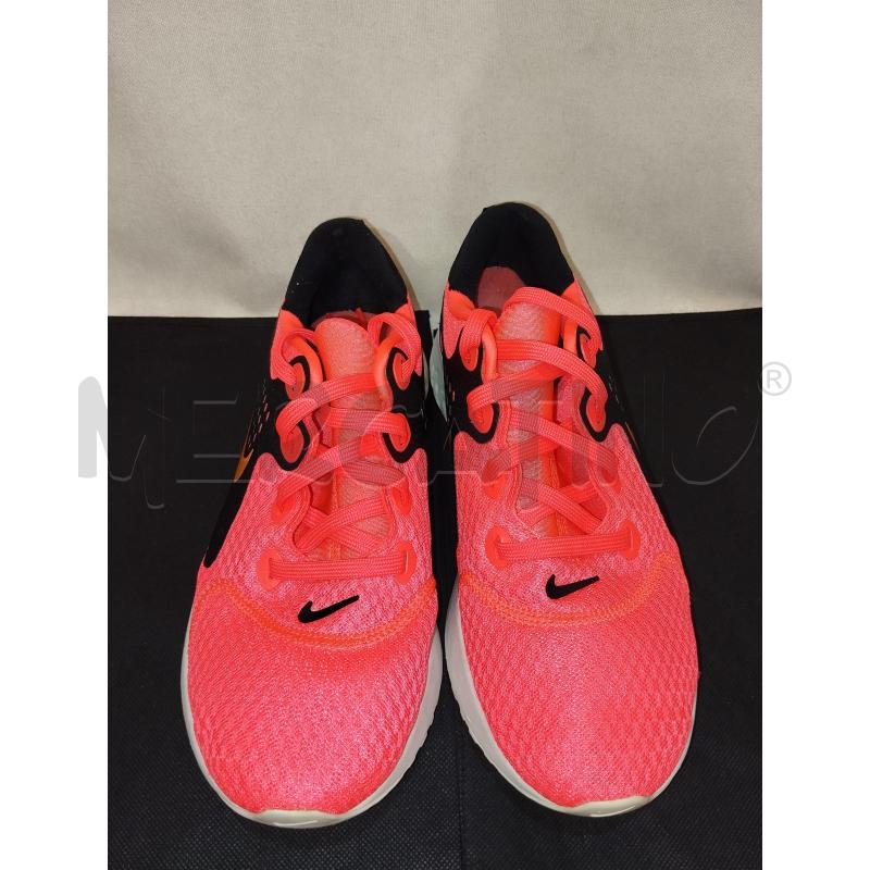 SCARPE DONNA NIKE FUCSIA  | Mercatino dell'Usato Catania stazione centrale 1