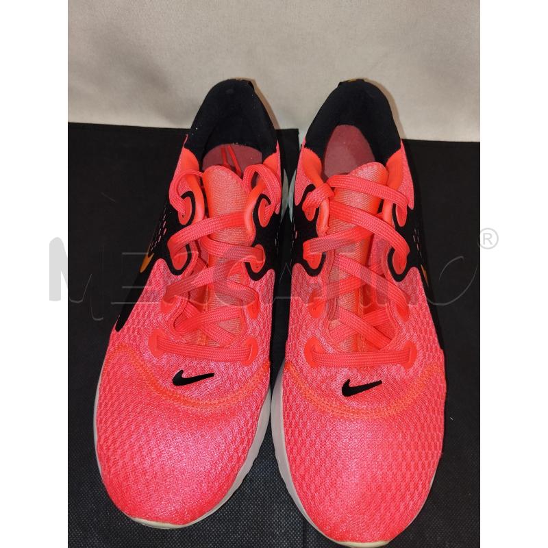 SCARPE DONNA NIKE FUCSIA  | Mercatino dell'Usato Catania stazione centrale 4