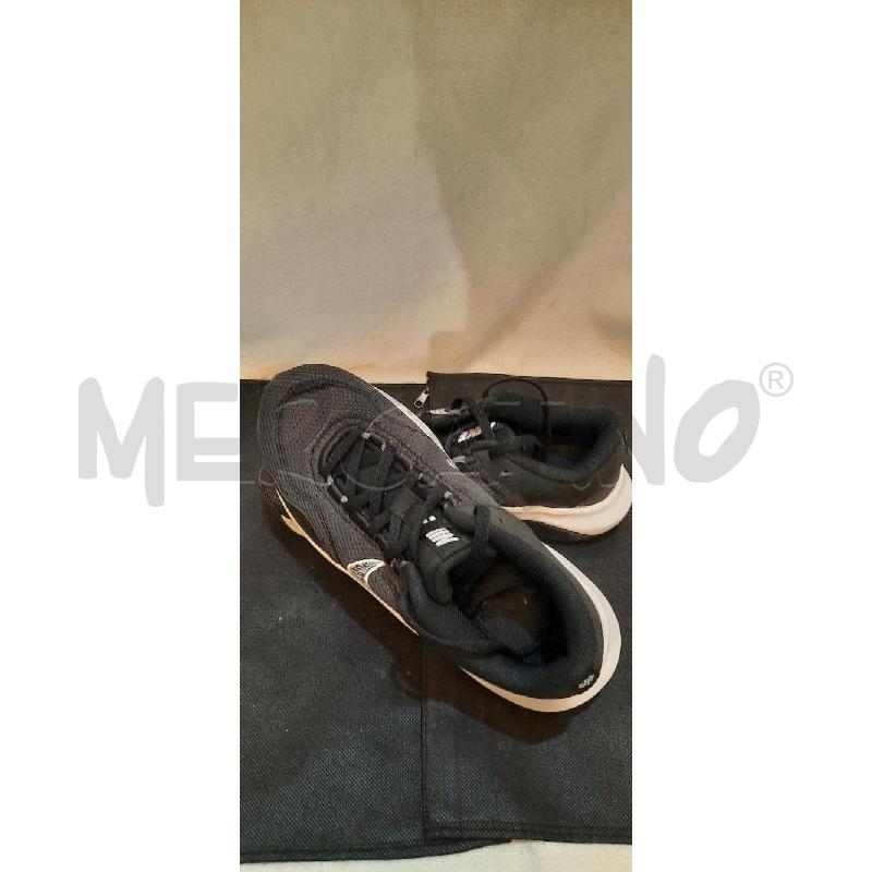 SCARPE DONNA NIKE NERE  | Mercatino dell'Usato Catania stazione centrale 3
