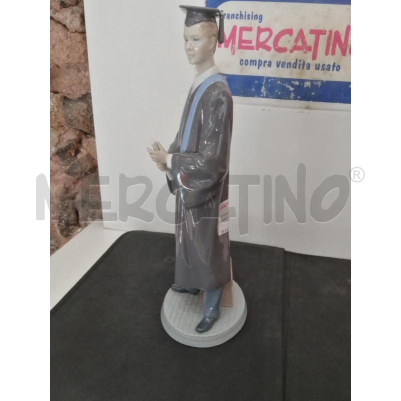 STATUA PORCELLANA  LLADRO' IL DIPLOMATO  | Mercatino dell'Usato Catania stazione centrale 4