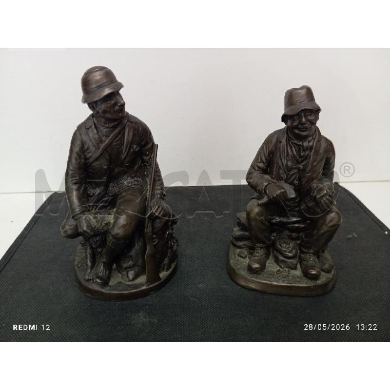 STATUETTA CACCIATORI COPPIA | Mercatino dell'Usato Catania stazione centrale 1