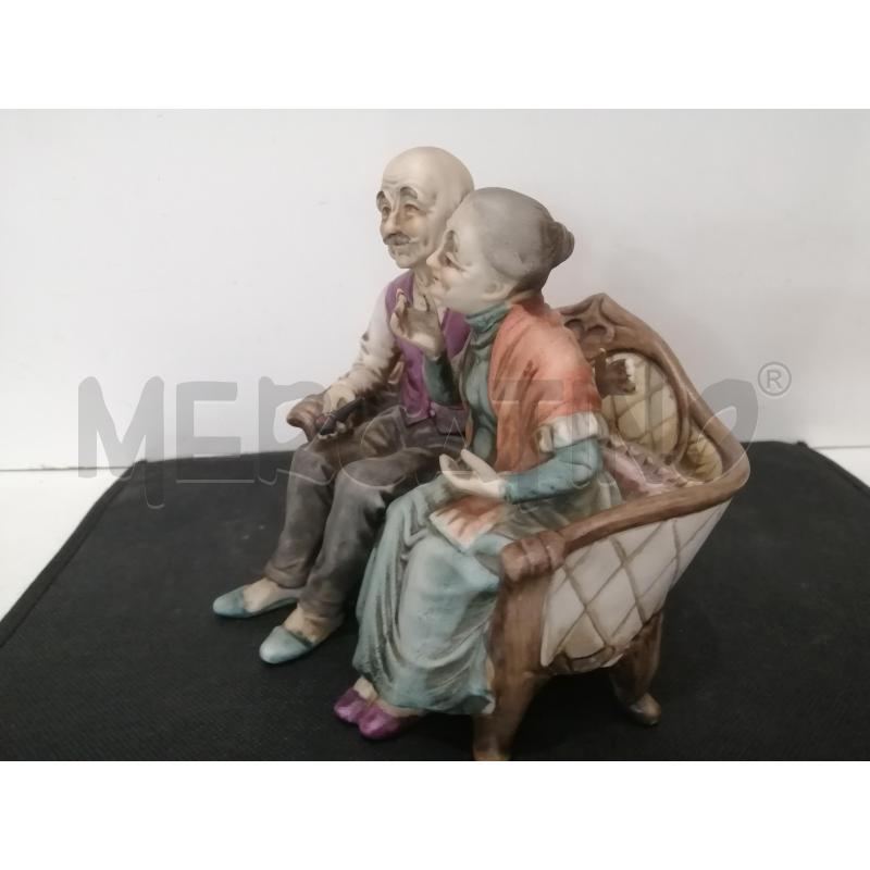 STATUETTA CAPODIMONTE | Mercatino dell'Usato Catania stazione centrale 2