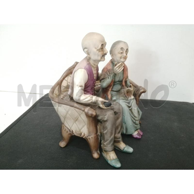 STATUETTA CAPODIMONTE | Mercatino dell'Usato Catania stazione centrale 4