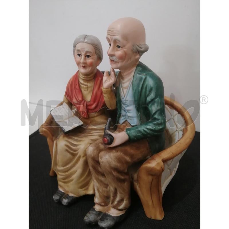STATUETTA CAPODIMONTE | Mercatino dell'Usato Catania stazione centrale 3