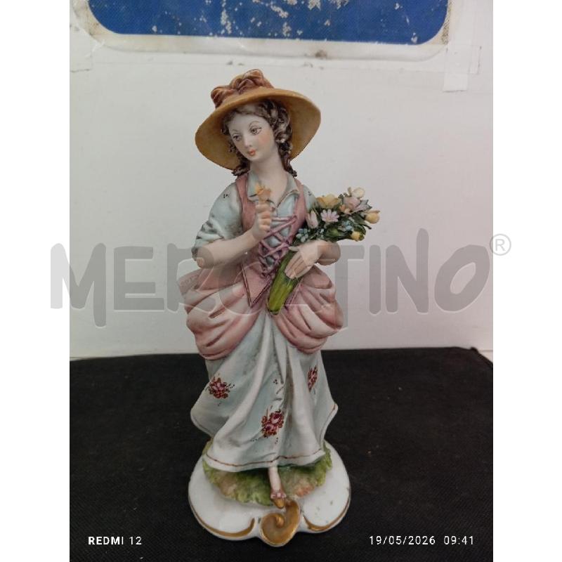 STATUETTA CAPODIMONTE | Mercatino dell'Usato Catania stazione centrale 2