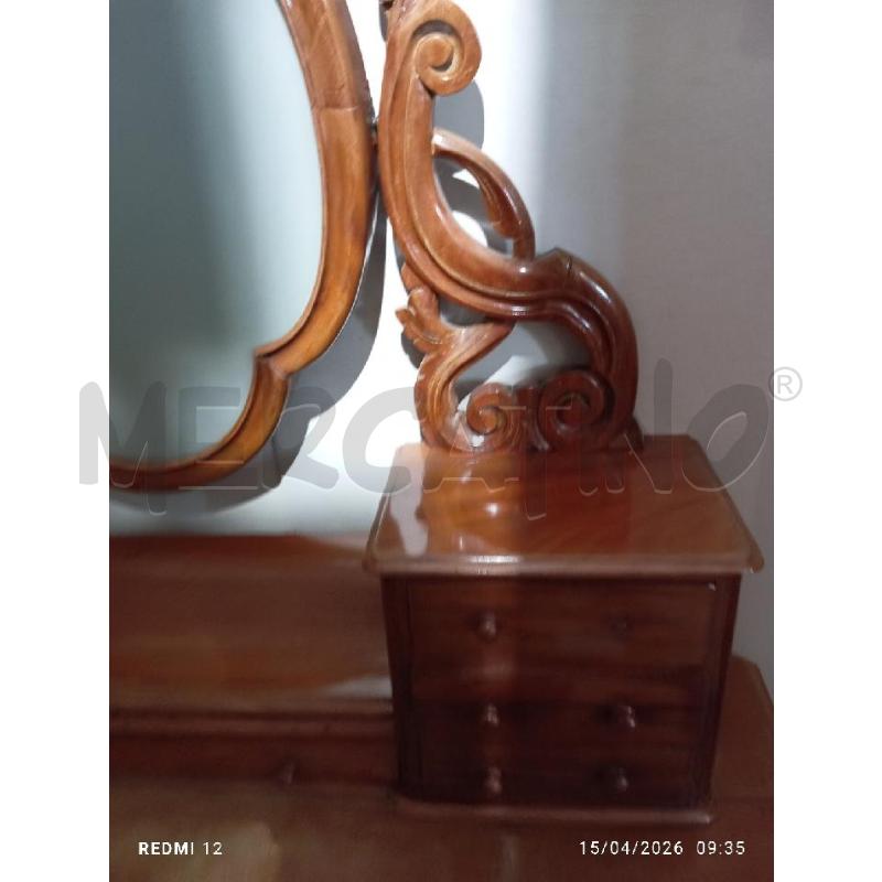 TOILETTE ANTICA CON CASSETTI | Mercatino dell'Usato Catania stazione centrale 4