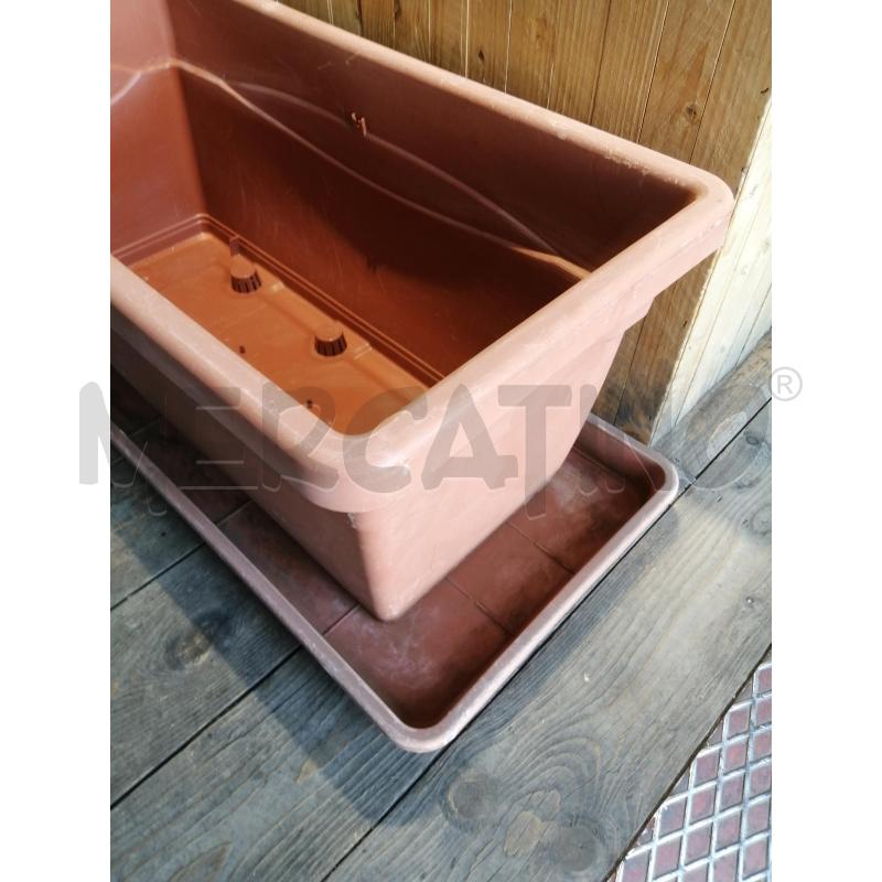 VASO IN PLASTICA  | Mercatino dell'Usato Catania stazione centrale 3