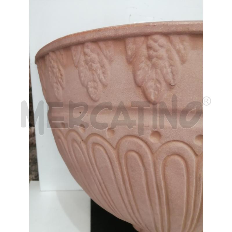 VASO IN PLASTICA DA MURO | Mercatino dell'Usato Catania stazione centrale 2
