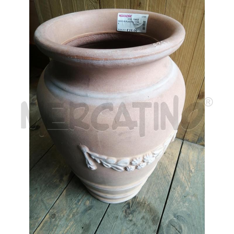 VASO IN PLASTICA GIARA | Mercatino dell'Usato Catania stazione centrale 2