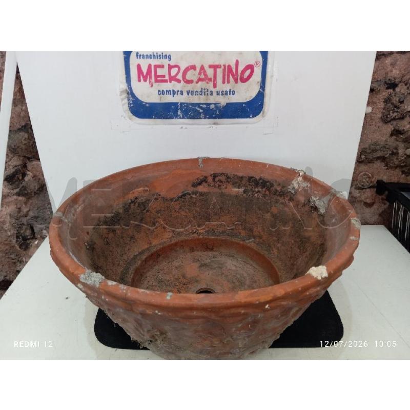 VASO IN TERRACOTTA OVALE | Mercatino dell'Usato Catania stazione centrale 2