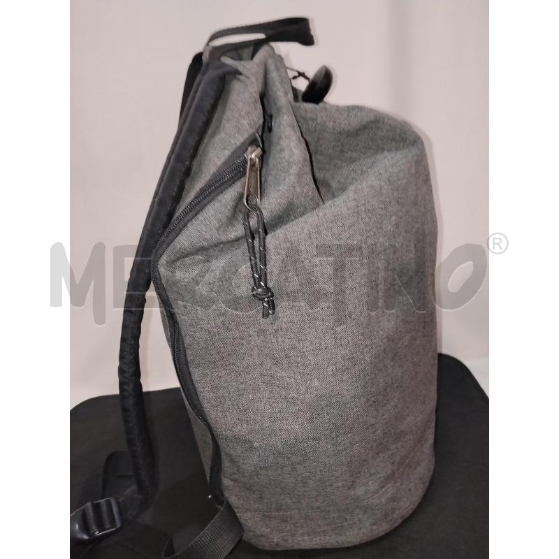 ZAINO EASTPAK | Mercatino dell'Usato Catania stazione centrale 2