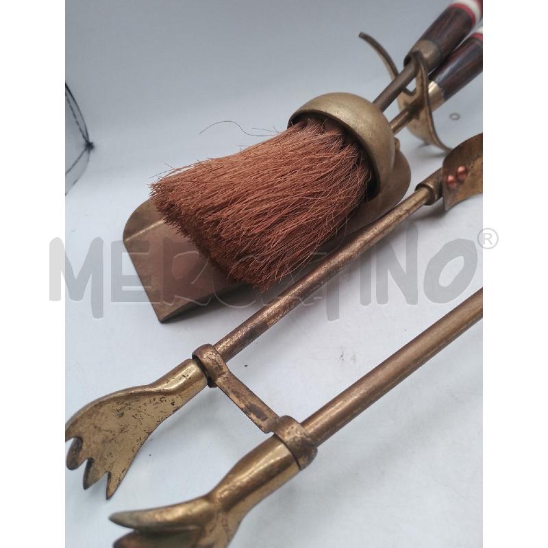 ATTREZZI CAMINO OTTONE MANICO LEGNO PALETTA SPAZZOLA  | Mercatino dell'Usato Catanzaro 2
