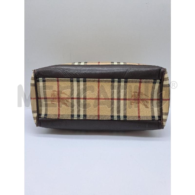 BEAUTY BURBERRY CLUTCH | Mercatino dell'Usato Catanzaro 5