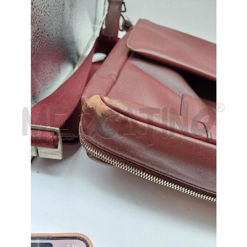 BORSA PELLE PIQUADRO AMARANTO  | Mercatino dell'Usato Catanzaro 3