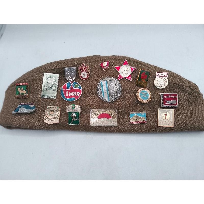CAPPELLO MILITARE PILOTKA CON SPILLE DECORATIVE | Mercatino dell'Usato Catanzaro 2