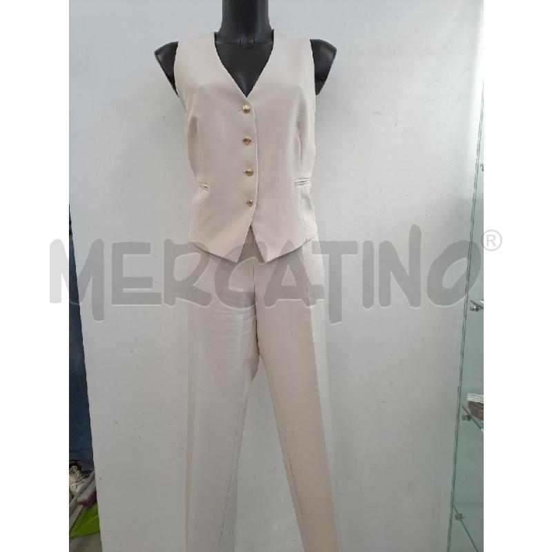 COMPLETO DONNA OLTRE GILET + PANTALONE BEIGE BOTTONI DORATI  | Mercatino dell'Usato Catanzaro 1
