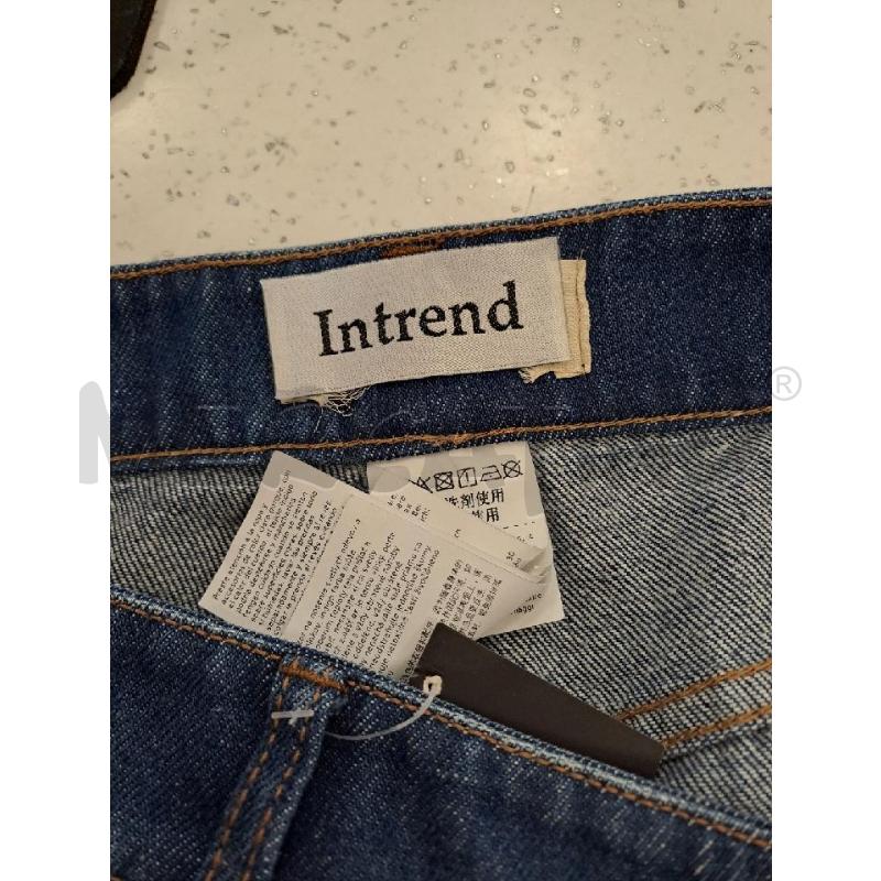 JEANS DONNA INTREND LAVAGGIO SCURO BIANCO  | Mercatino dell'Usato Catanzaro 4