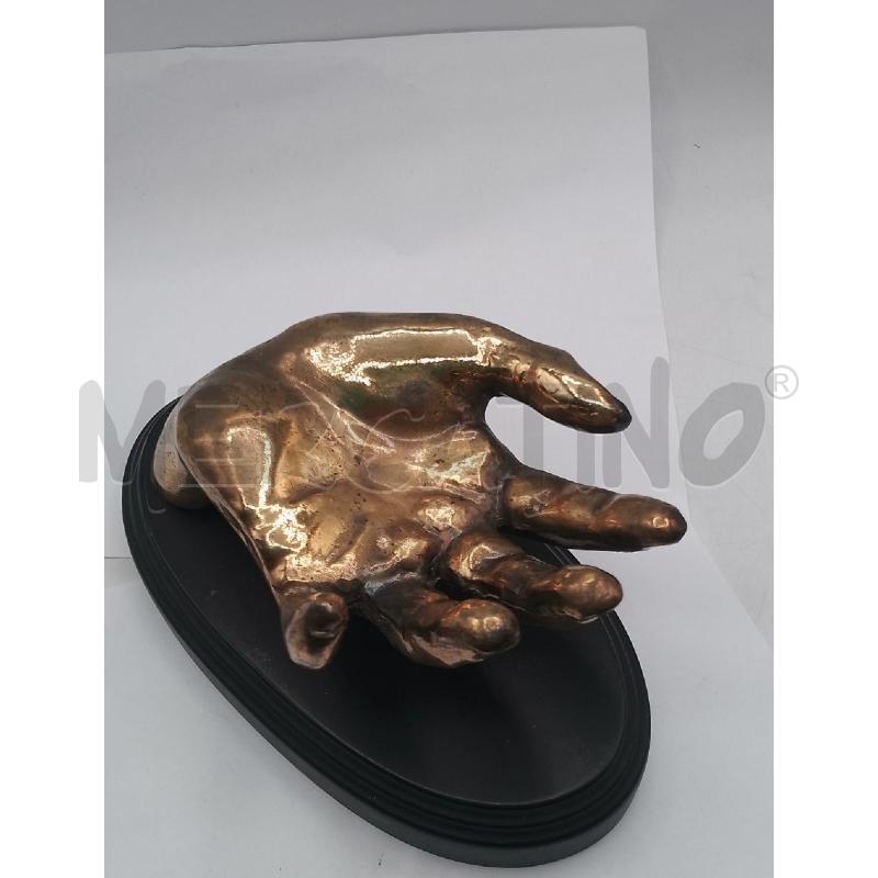 SCULTURA MANO DORATA CON BASE IN PLASTICA NERA  | Mercatino dell'Usato Catanzaro 4