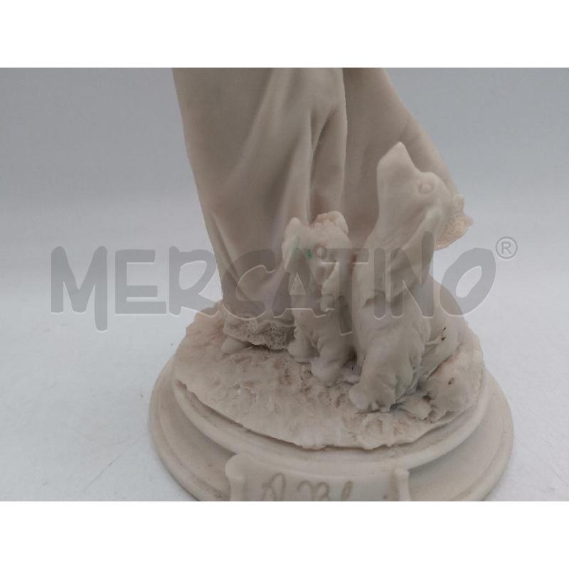 STATUINA BELCARI DONNA CON CANE | Mercatino dell'Usato Catanzaro 2
