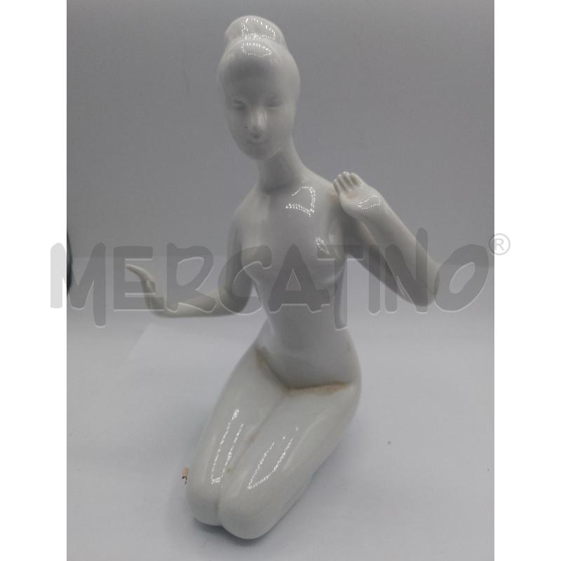STATUINA PORCELLANA DONNA NUDA BIANCA ROYAL DUX | Mercatino dell'Usato Catanzaro 1