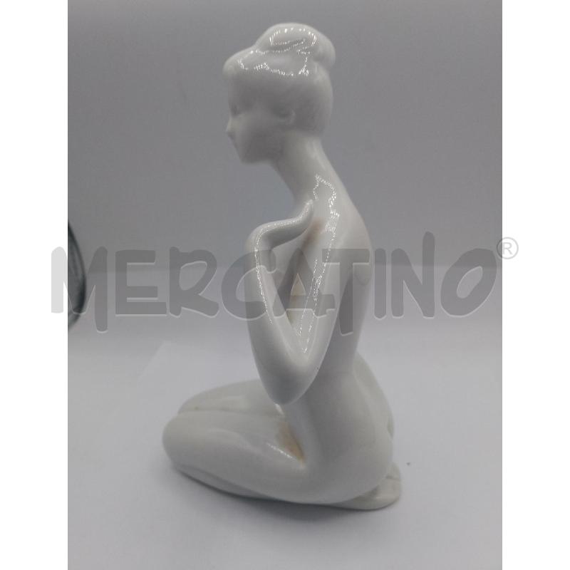 STATUINA PORCELLANA DONNA NUDA BIANCA ROYAL DUX | Mercatino dell'Usato Catanzaro 2