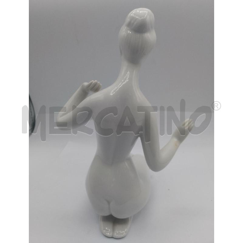 STATUINA PORCELLANA DONNA NUDA BIANCA ROYAL DUX | Mercatino dell'Usato Catanzaro 3
