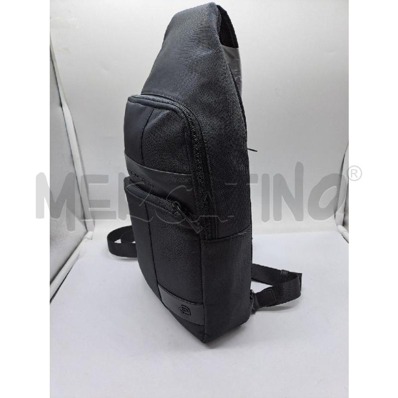 ZAINO UOMO PIQUADRO NERO  | Mercatino dell'Usato Catanzaro 3