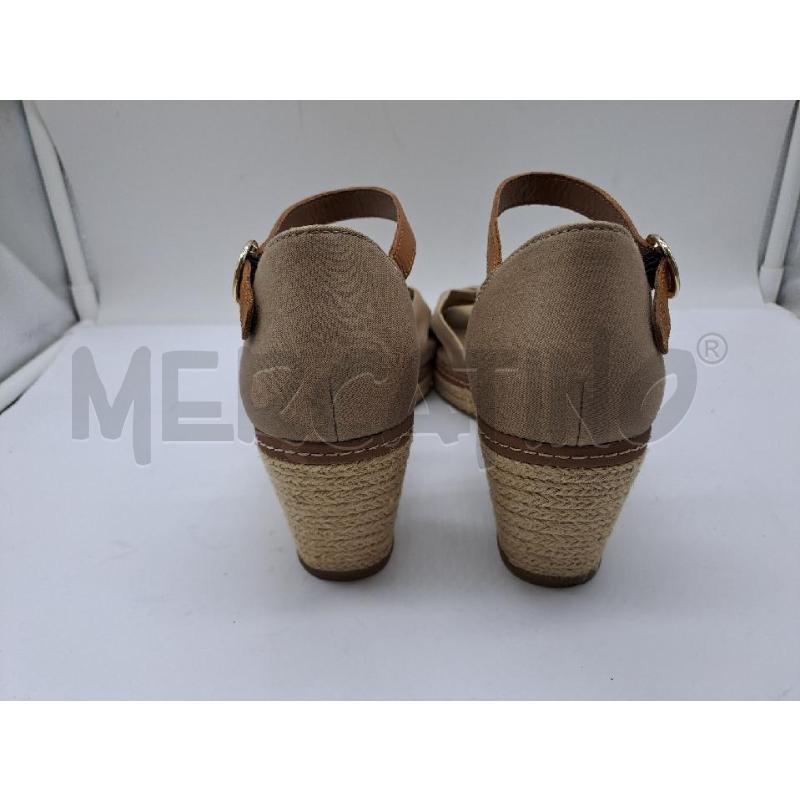 ZEPPA TOMMY HILFIGER BEIGE CAMMELLO  | Mercatino dell'Usato Catanzaro 4