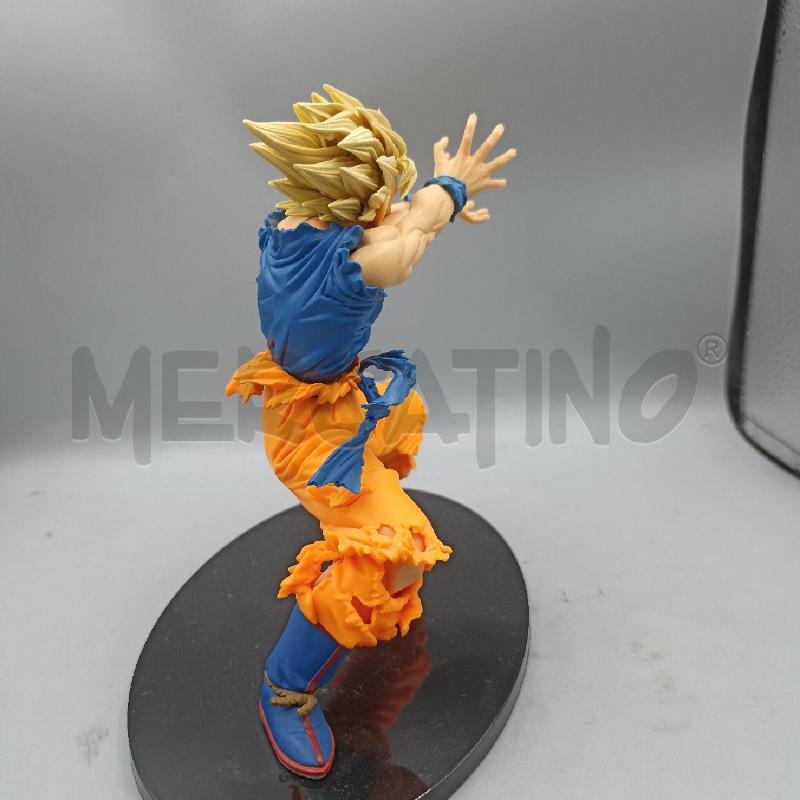 ACTION FIGURE DRAGONBALL GOKU SS  | Mercatino dell'Usato Lamezia terme 4