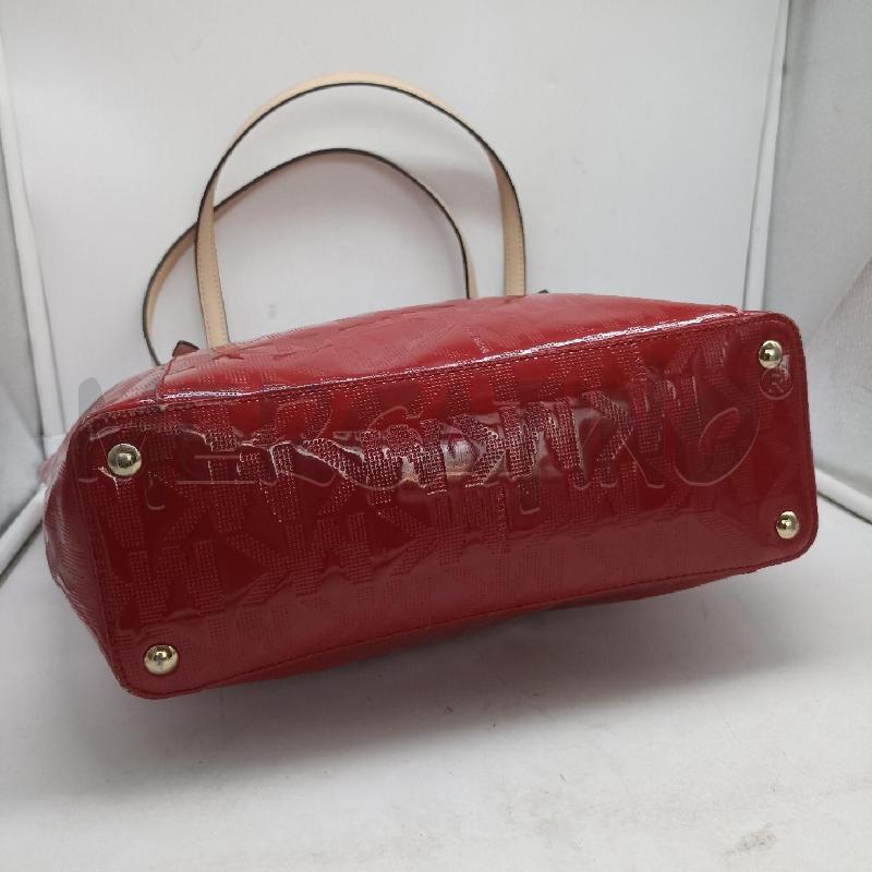 BORSA DONNA MICHAEL KORS ROSSO VERNICE MANICI BEIGE  | Mercatino dell'Usato Lamezia terme 4