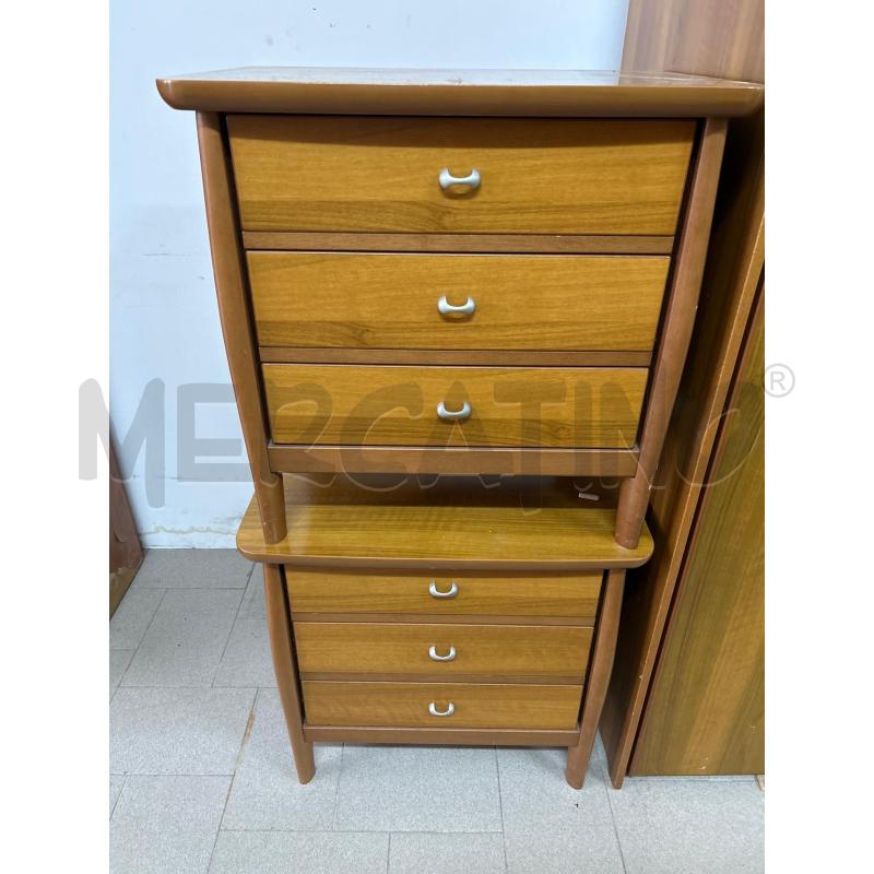 CAMERA MATRIMONIALE LEGNO CHIARO STRUTTURA LETTO MANCANTE  | Mercatino dell'Usato Lamezia terme 4
