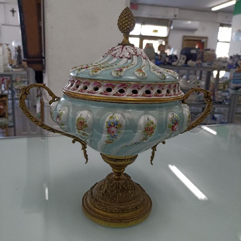 CENTROTAVOLA POTRA BON BON CERAMICA CAPODIMONTE OTTONE | Mercatino dell'Usato Lamezia terme 1