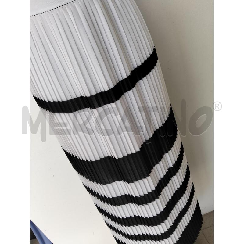 GONNA DONNA TWINSET BIANCO NERO PLISETTATO | Mercatino dell'Usato Lamezia terme 2